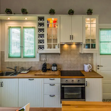 The Mansion - Mediterranean Vila