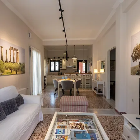 The Mansion - Mediterranean Vila *