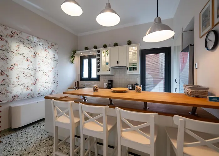 The Mansion - Mediterranean Villa