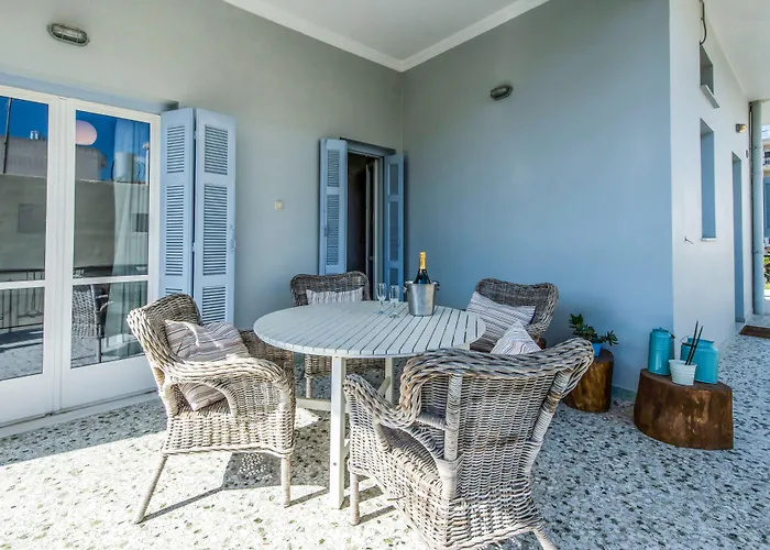 The Mansion - Mediterranean Villa