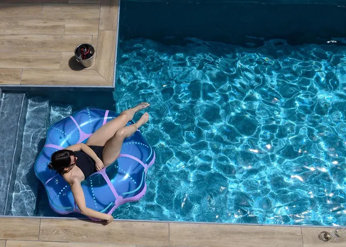 The Mansion - Mediterranean Villa