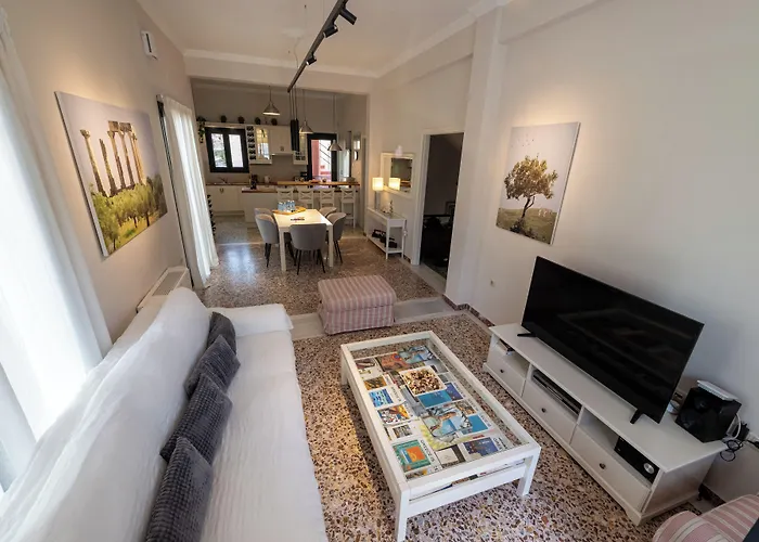 The Mansion - Mediterranean Villa *